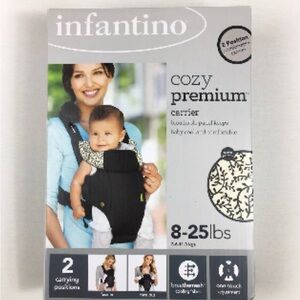 Infantino Cozy Premium Carrier in Black and White